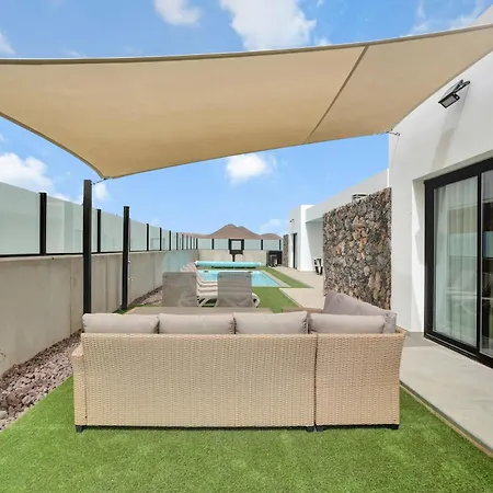Villa Mariposas 3 *
